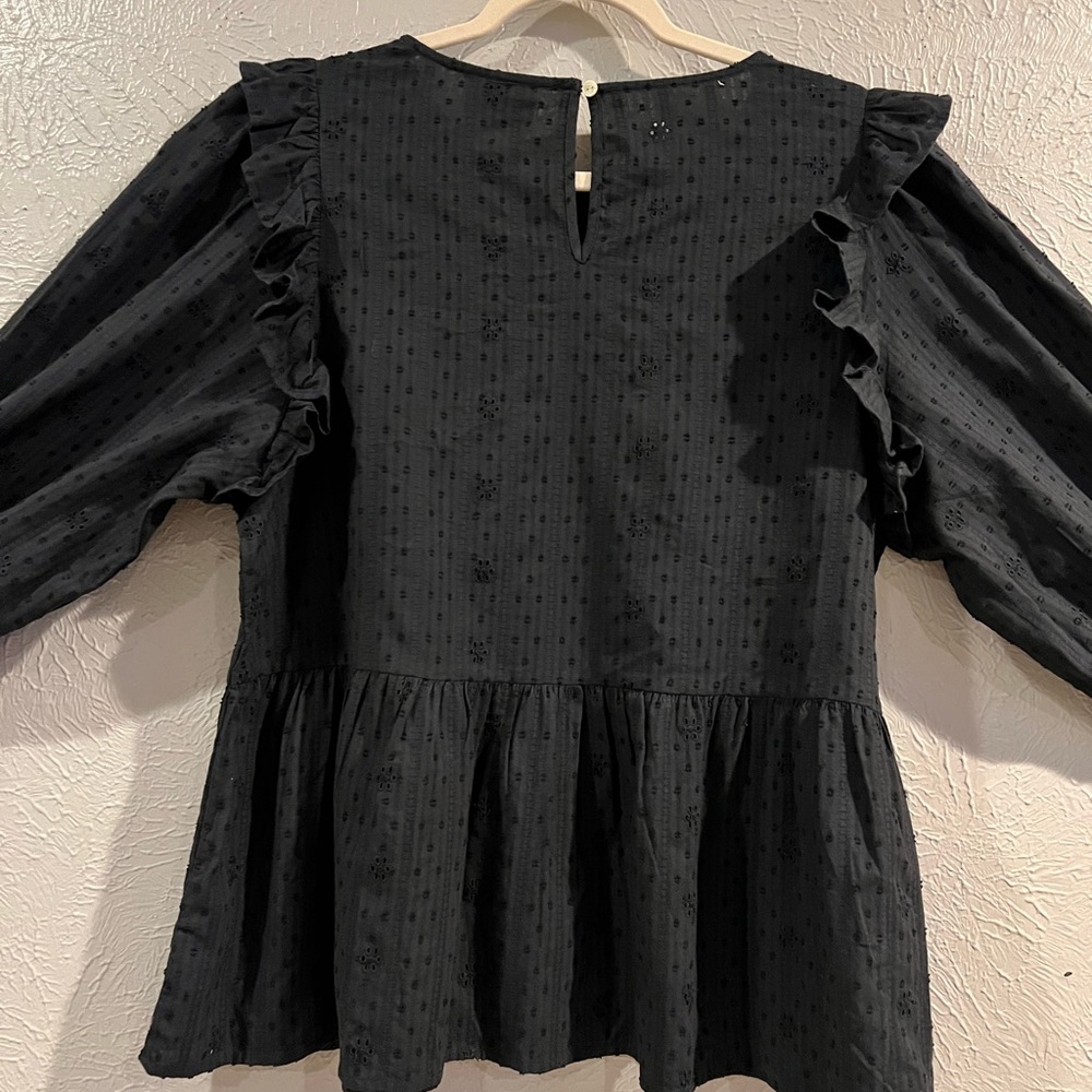 NEW Universal Thread Black Ruffle Blouse - Picture 7 of 14